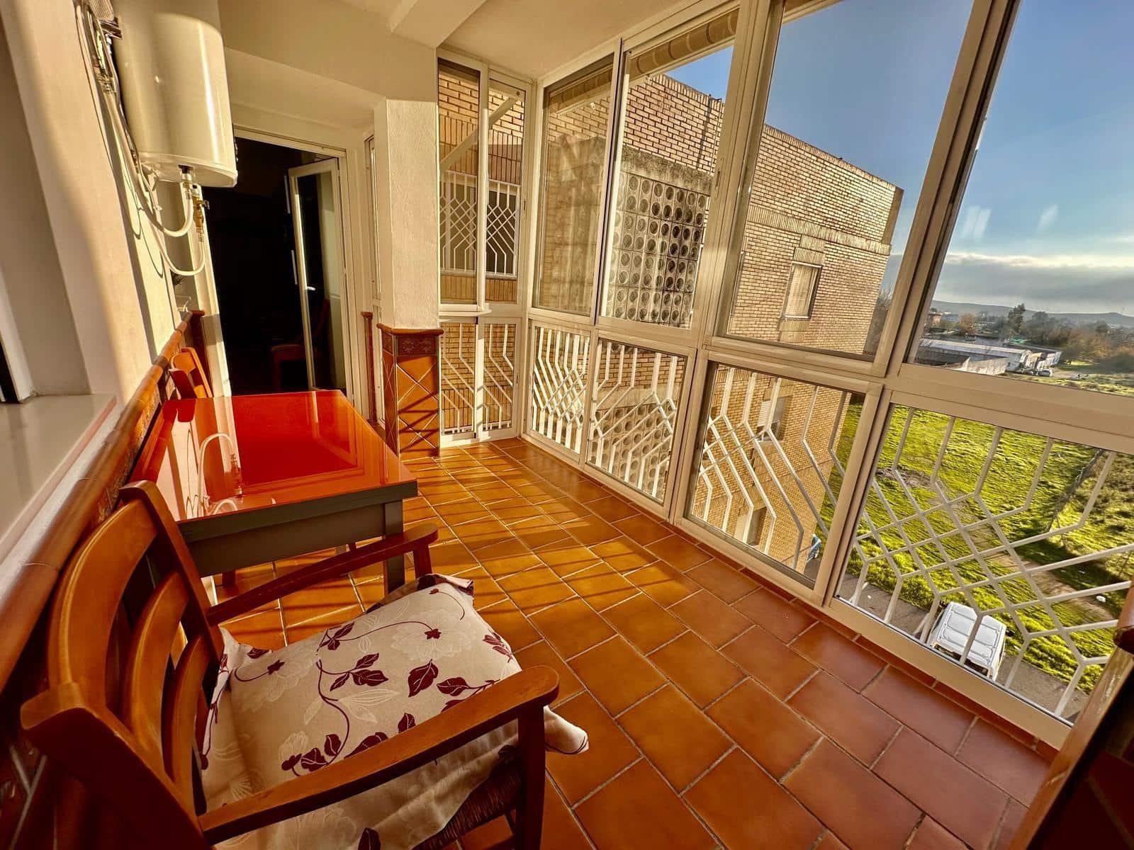 3 soverom Leilighet til leie i Cordoba by - € 700 (Ref: 9452228)