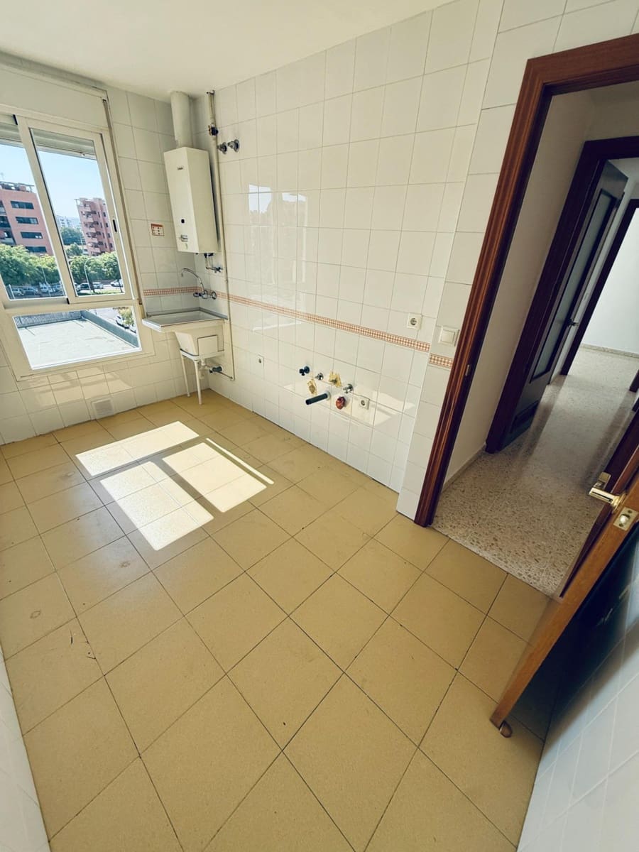 2 quarto Apartamento para venda em Cordova cidade com piscina garagem - 184 900 € (Ref: 9452796)