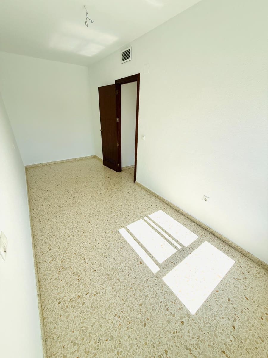 2 quarto Apartamento para venda em Cordova cidade com piscina garagem - 184 900 € (Ref: 9452796)