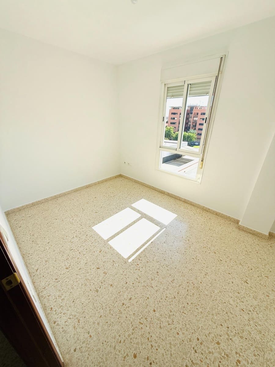 2 quarto Apartamento para venda em Cordova cidade com piscina garagem - 184 900 € (Ref: 9452796)