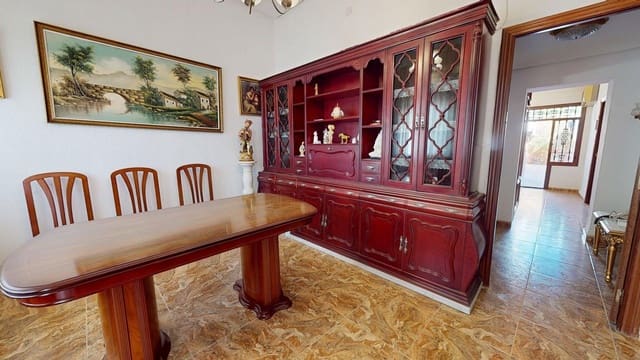 3 slaapkamer Bungalow te koop in Córdoba stad met garage - € 212.000 (Ref: 9452797)