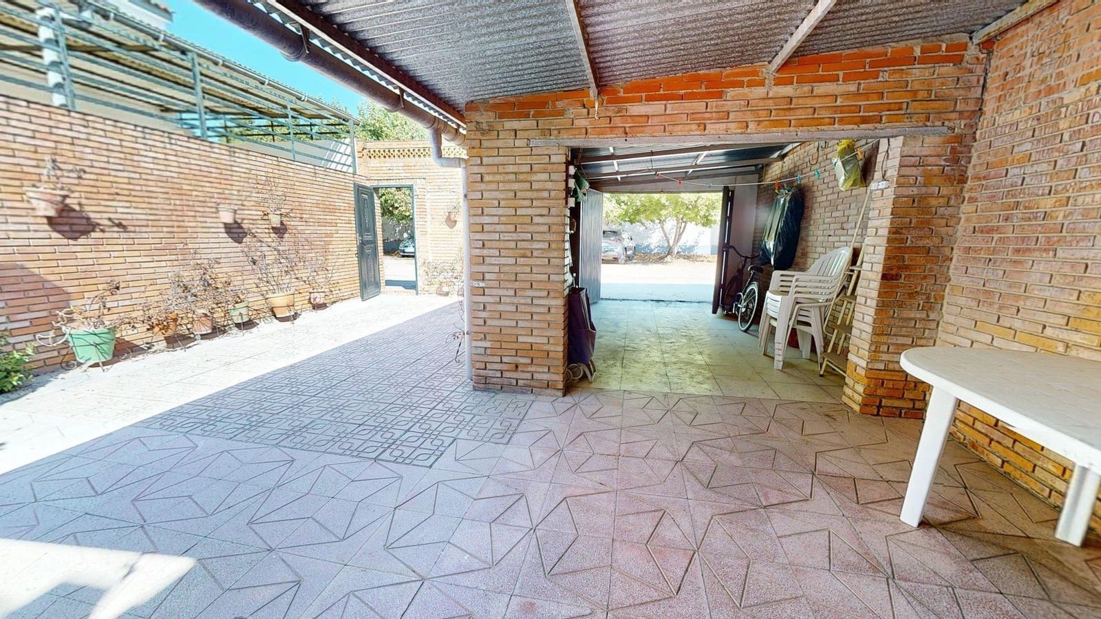 3 chambre Bungalow à vendre à Cordoue ville avec garage - 212 000 € (Ref: 9452797)