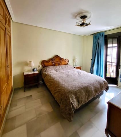 4 bedroom Flat for sale in San Rafael de la Albaida, Córdoba city with garage - € 325,000 (Ref: 9468539)