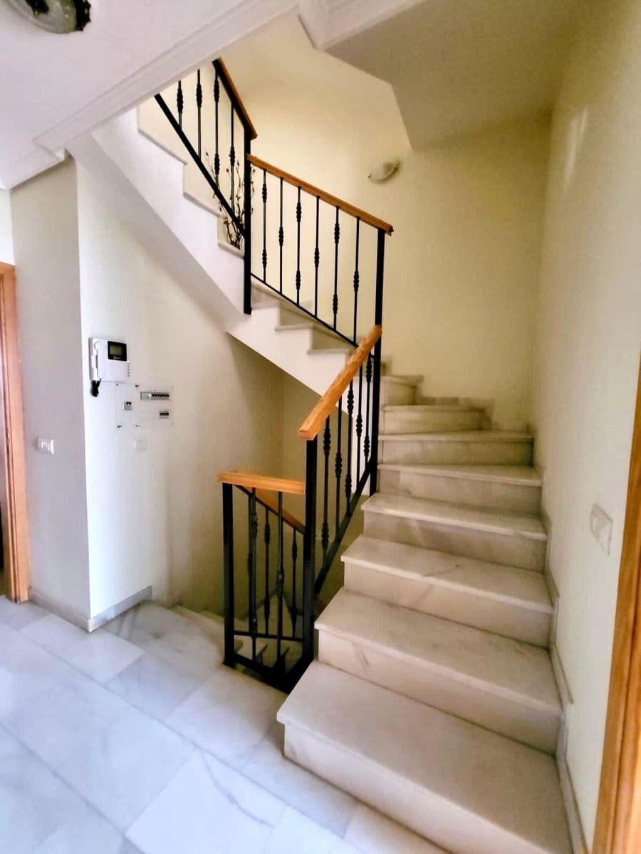 4 bedroom Flat for sale in Cordoba city with garage - € 325,000 (Ref: 9468539)