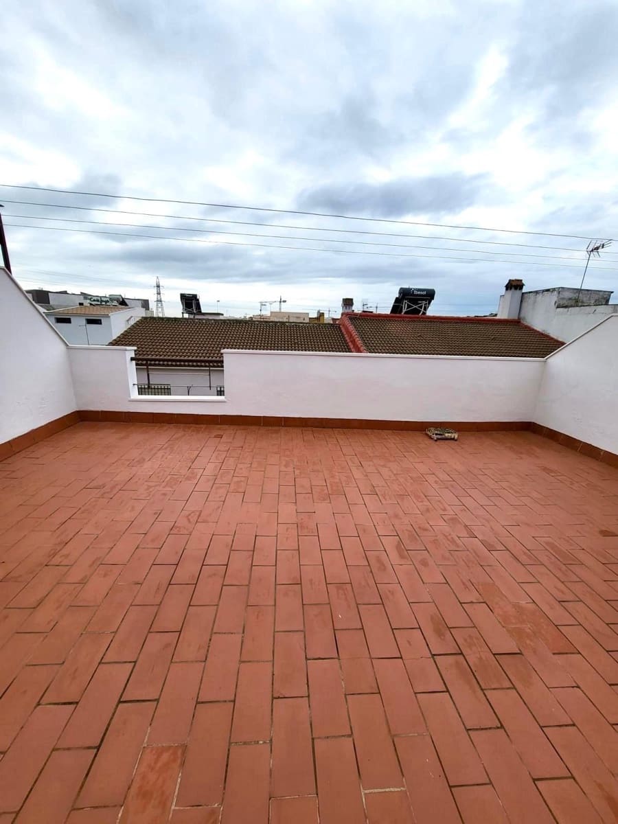 4 bedroom Flat for sale in Cordoba city with garage - € 325,000 (Ref: 9468539)
