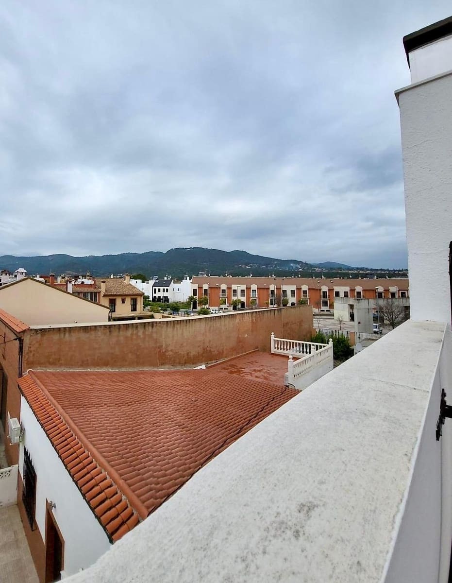 4 bedroom Flat for sale in Cordoba city with garage - € 325,000 (Ref: 9468539)