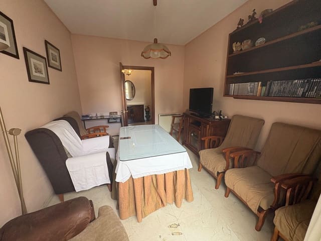 6 sypialnia Mieszkanie na sprzedaż w Centro, Miasto Kordoba z garażem - 385 000 € (Ref: 9470469)