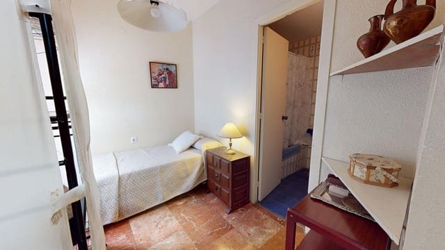 Piso de 5 habitaciones en Santa Rosa, Córdoba ciudad en venta con piscina garaje - 400.000 € (Ref: 9471215)