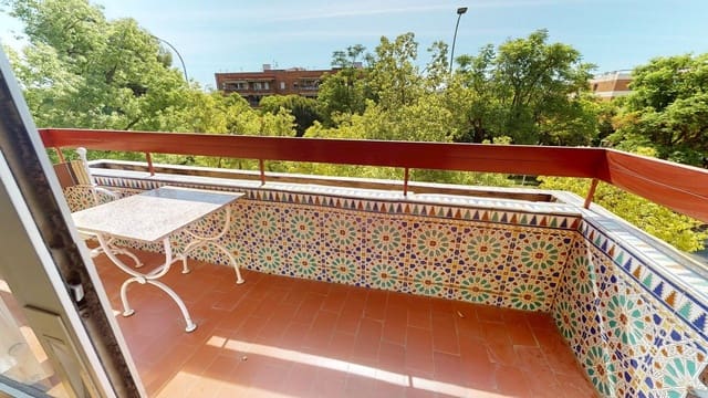 Piso de 5 habitaciones en Santa Rosa, Córdoba ciudad en venta con piscina garaje - 400.000 € (Ref: 9471215)