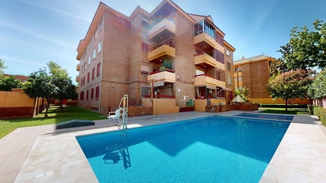Piso de 5 habitaciones en Santa Rosa, Córdoba ciudad en venta con piscina garaje - 400.000 € (Ref: 9471215)