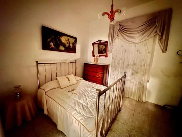 3 makuuhuone Maalaistalo myytävänä paikassa Fuente Obejuna - 70 000 € (Ref: 9471216)