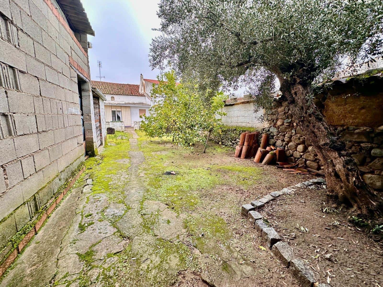 3 makuuhuone Maalaistalo myytävänä paikassa Fuente Obejuna - 70 000 € (Ref: 9471216)