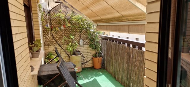 2 quarto Apartamento para venda em Ciudad Jardín, Córdova cidade - 214 800 € (Ref: 9473041)