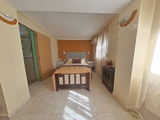 3 bedroom Townhouse for sale in Cañero, Córdoba city - € 230,000 (Ref: 9474259)