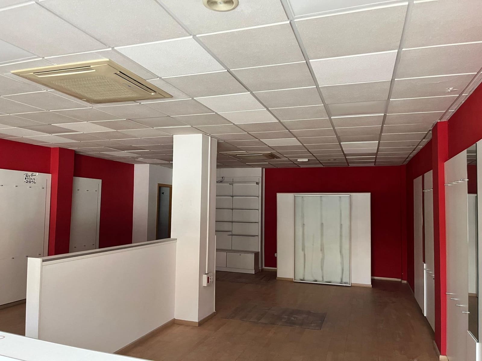 Erhverv til salg i Cordoba by - € 248.000 (Ref: 9476200)