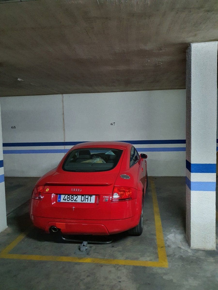 Autotalli myytävänä paikassa Cordoba kaupunki - 16 500 € (Ref: 9476201)