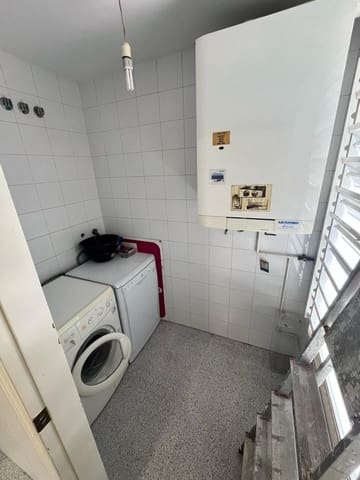 4 bedroom Flat for sale in Córdoba city - € 370,000 (Ref: 9476203)