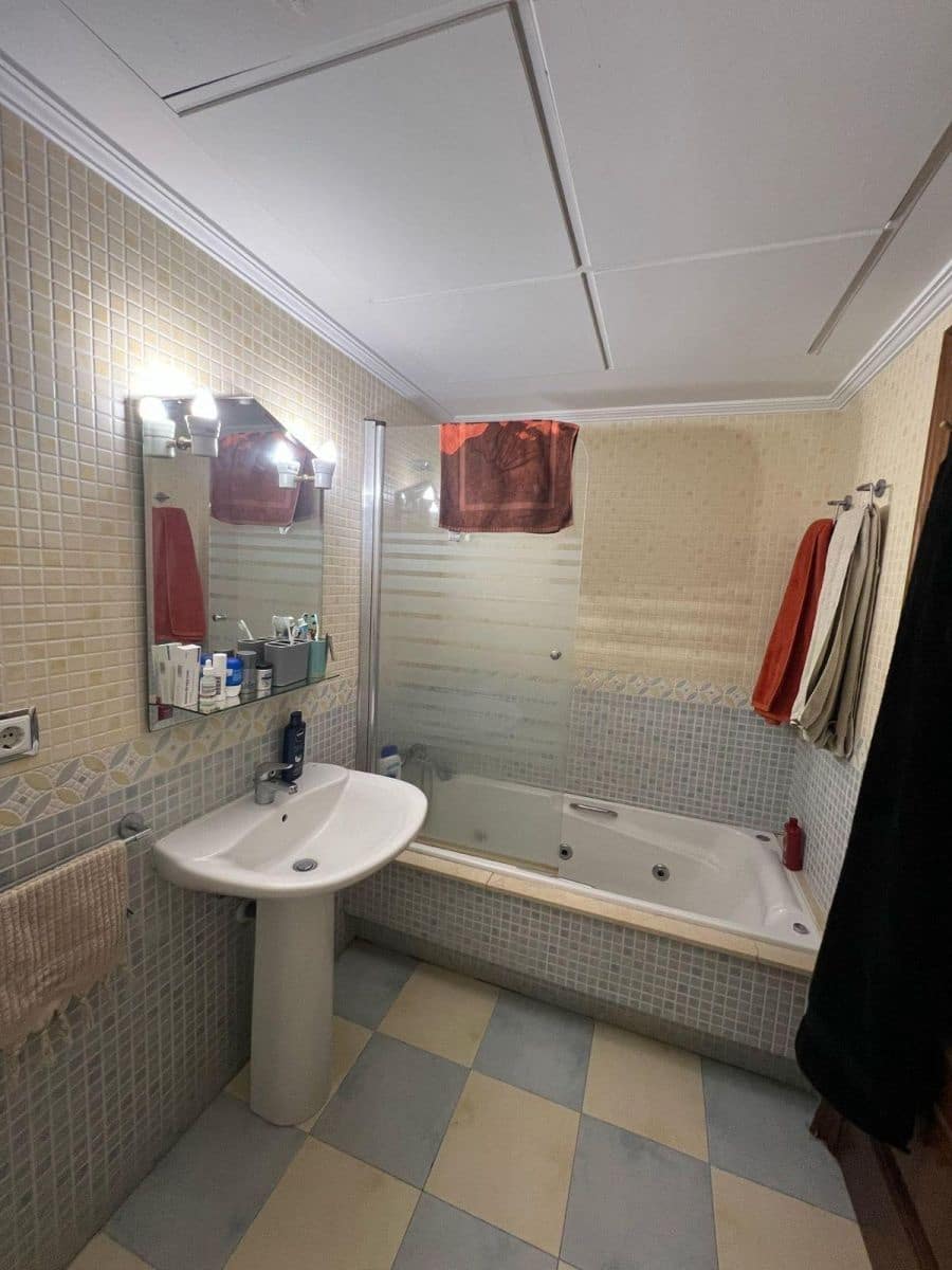 4 bedroom Flat for sale in Cordoba city - € 370,000 (Ref: 9476203)