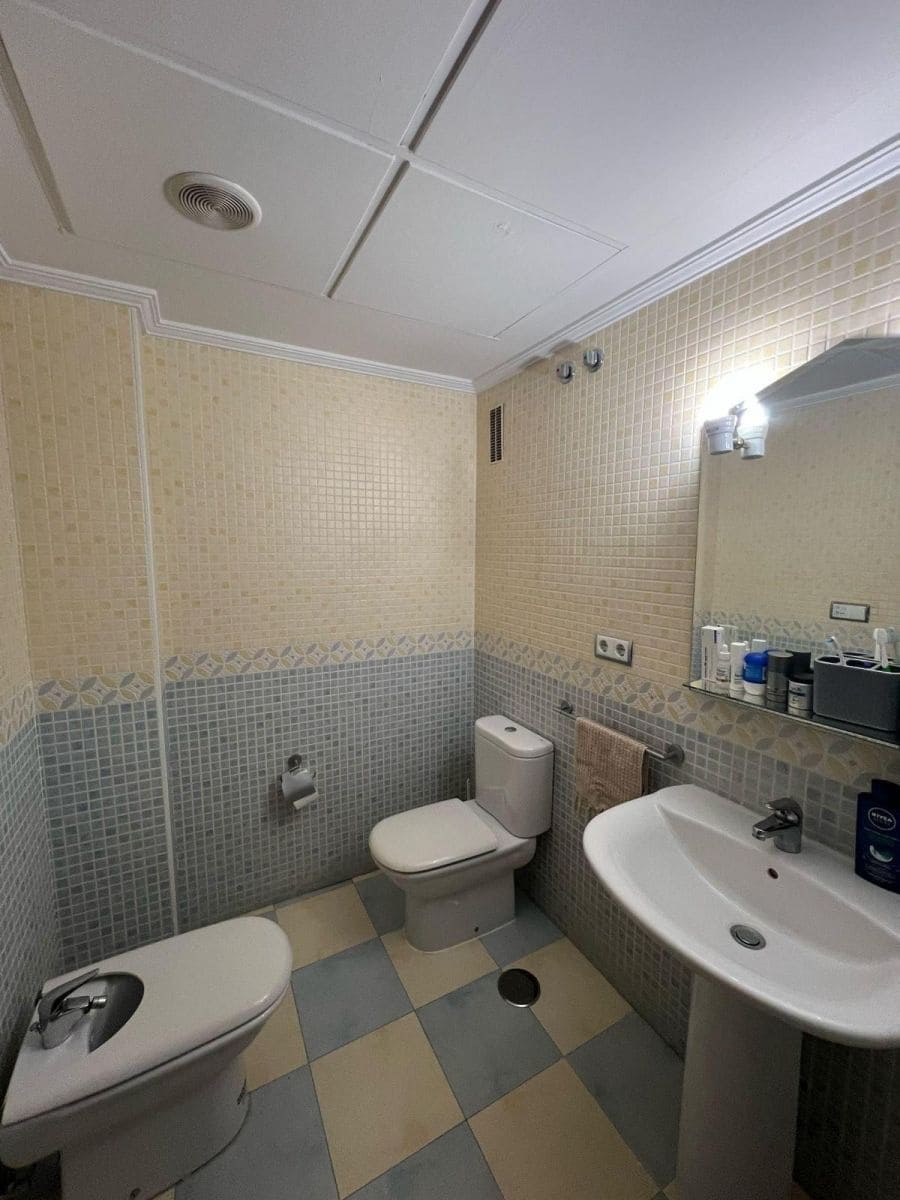 4 bedroom Flat for sale in Cordoba city - € 370,000 (Ref: 9476203)