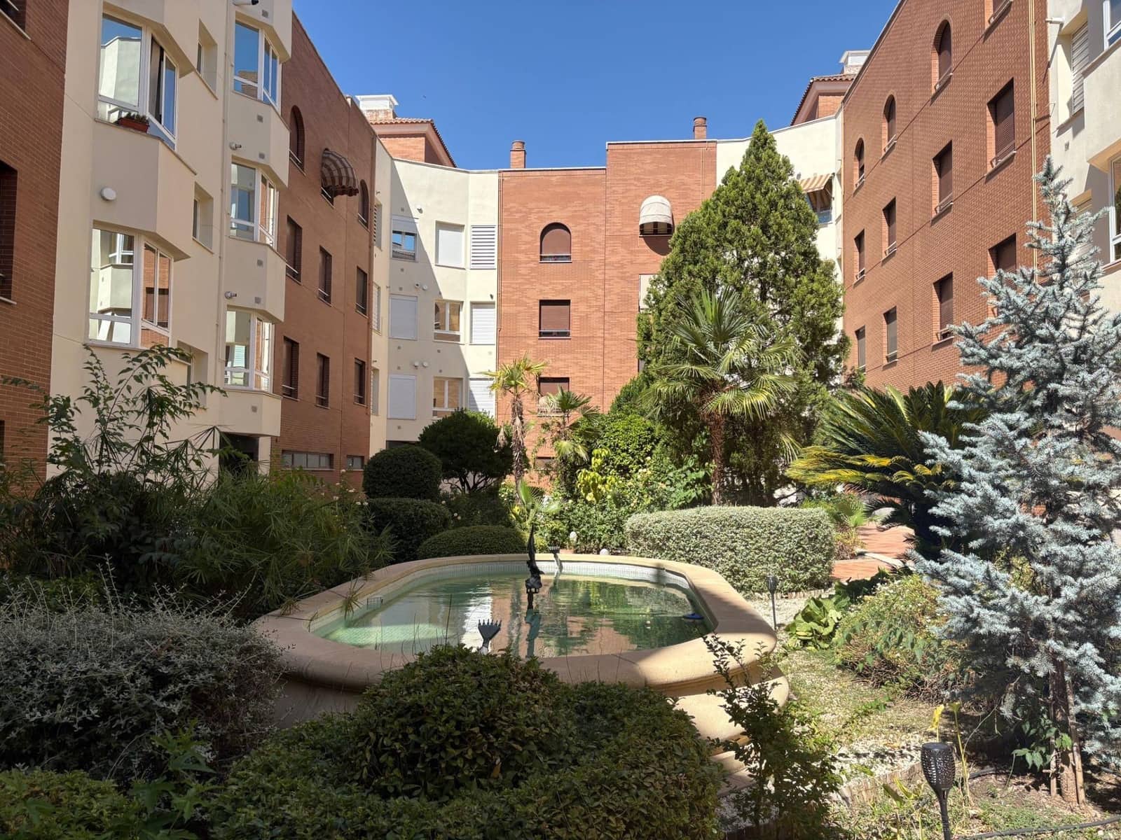 4 bedroom Flat for sale in Cordoba city - € 370,000 (Ref: 9476203)