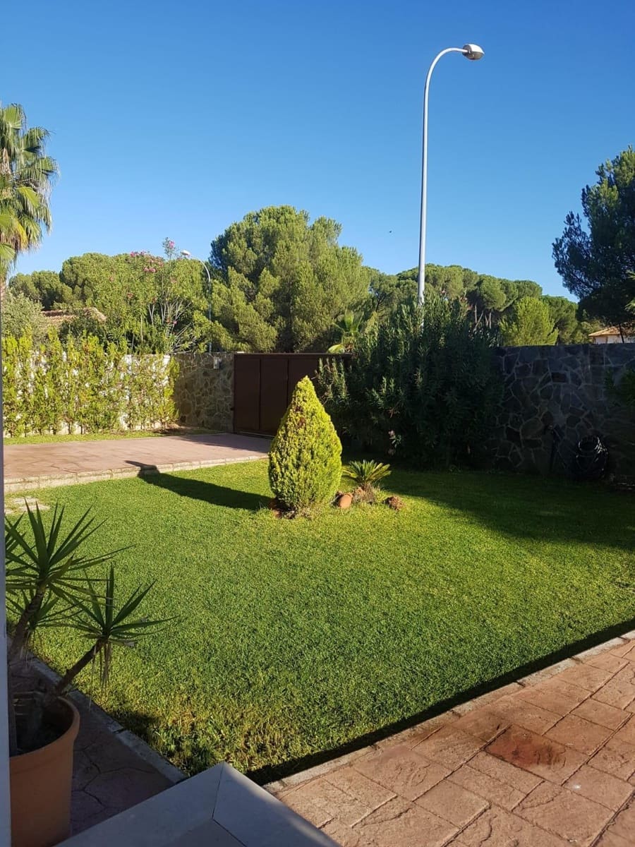 5 slaapkamer Villa te koop in Cordoba stad met zwembad garage - € 429.000 (Ref: 9476205)