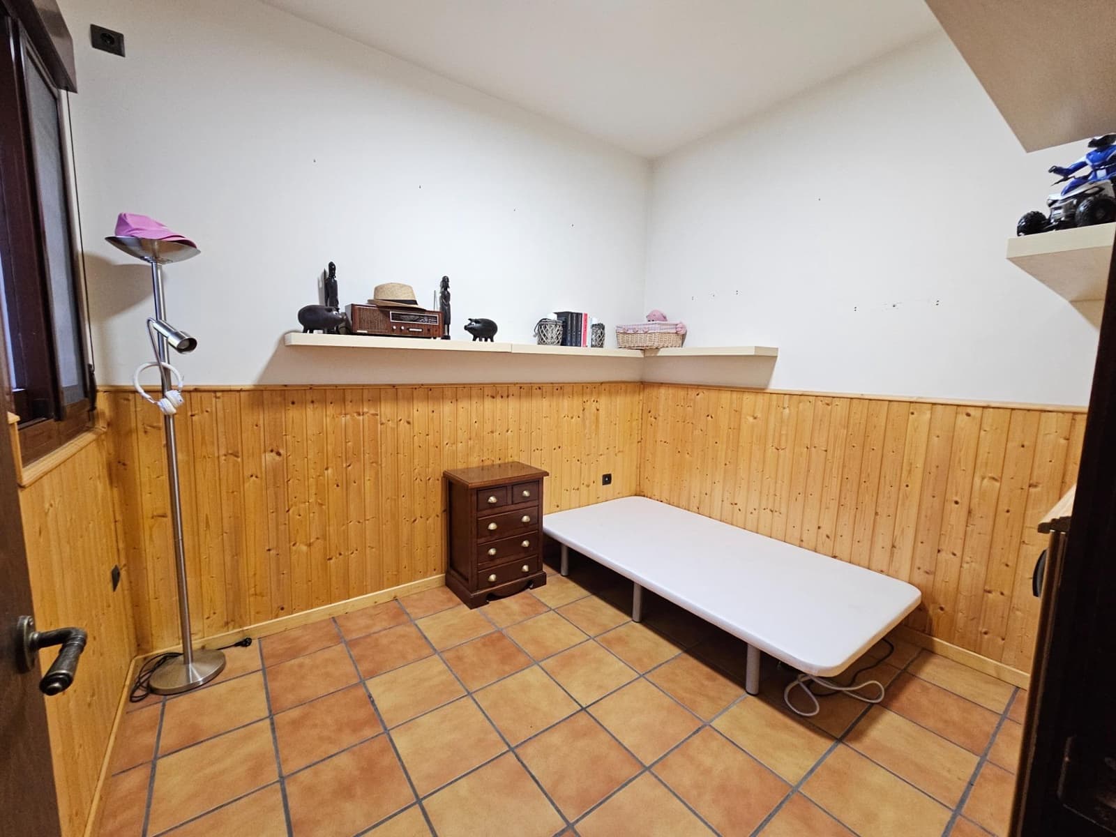 5 slaapkamer Villa te koop in Cordoba stad met zwembad garage - € 429.000 (Ref: 9476205)