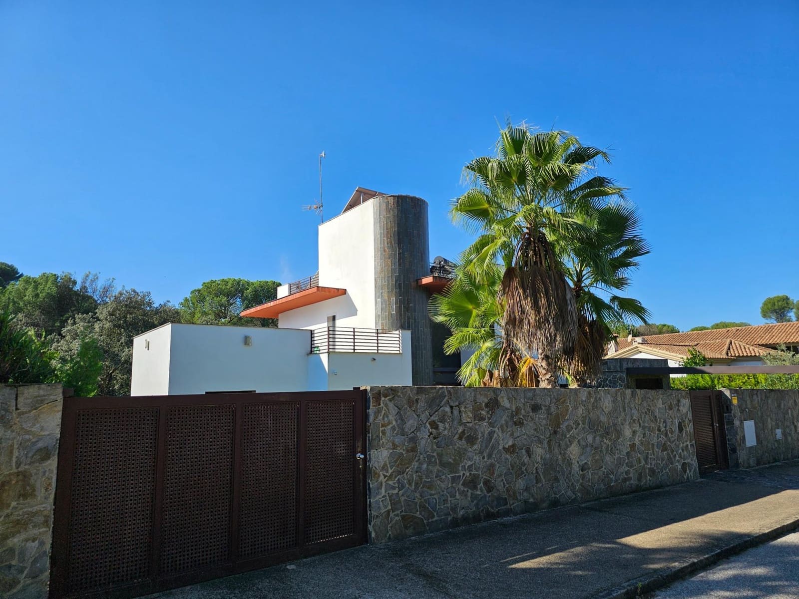 5 slaapkamer Villa te koop in Cordoba stad met zwembad garage - € 429.000 (Ref: 9476205)