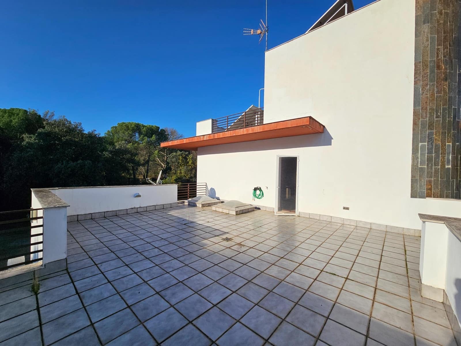 5 slaapkamer Villa te koop in Cordoba stad met zwembad garage - € 429.000 (Ref: 9476205)