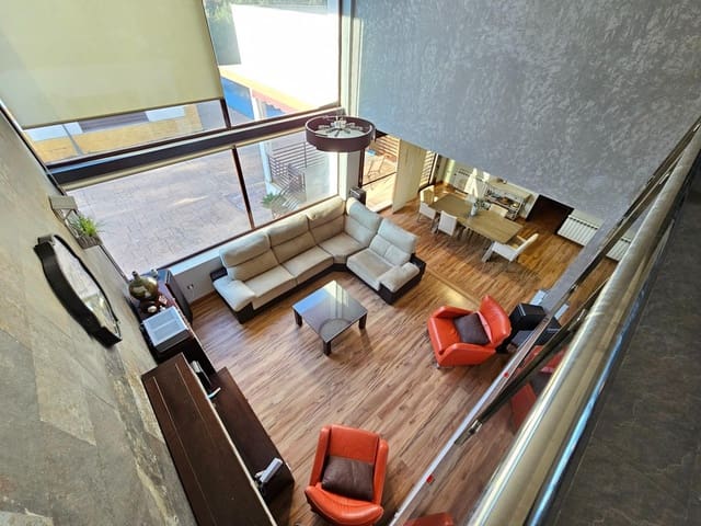 5 slaapkamer Villa te koop in Córdoba stad met zwembad garage - € 429.000 (Ref: 9476205)