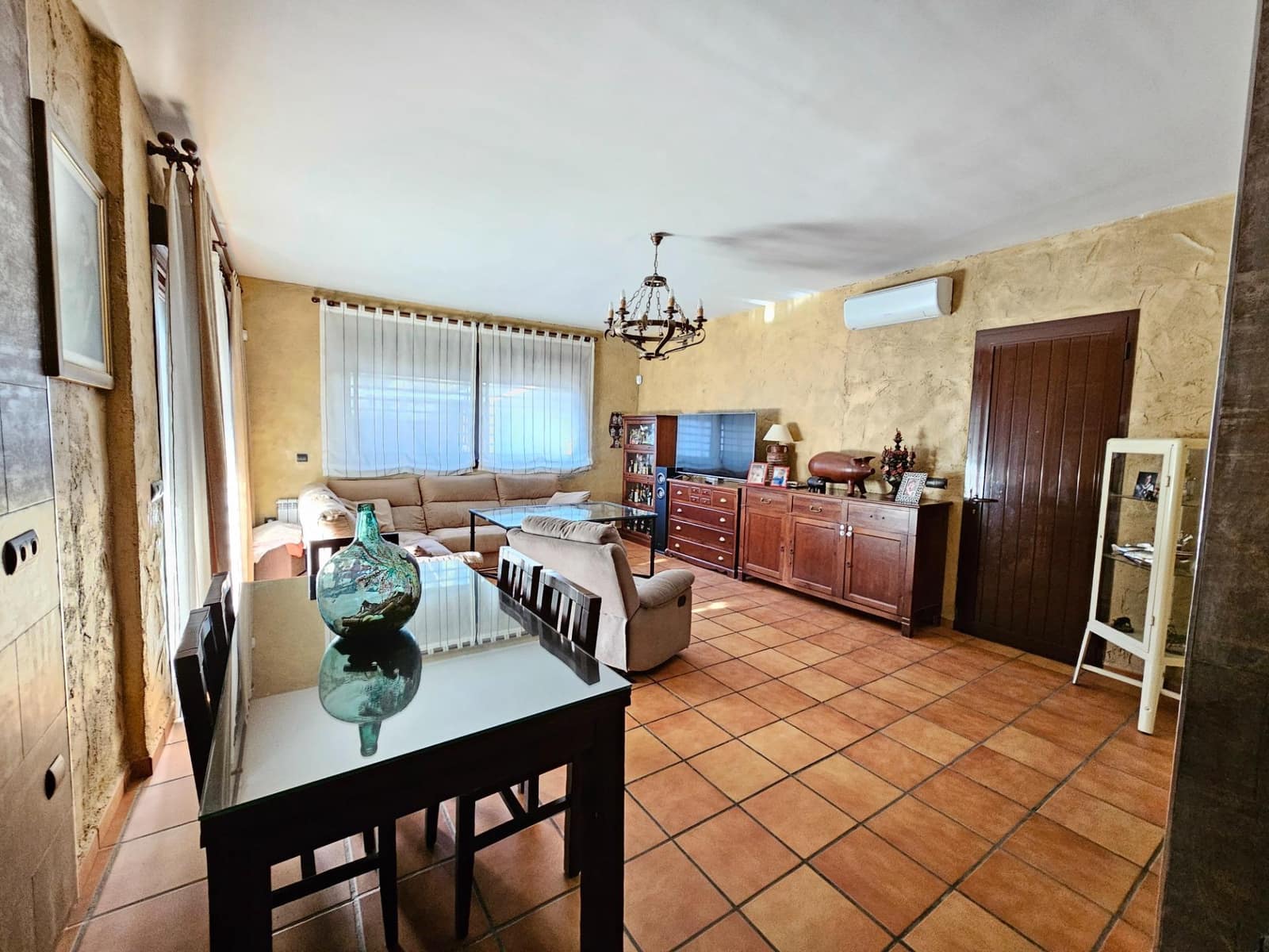 5 slaapkamer Villa te koop in Cordoba stad met zwembad garage - € 429.000 (Ref: 9476205)