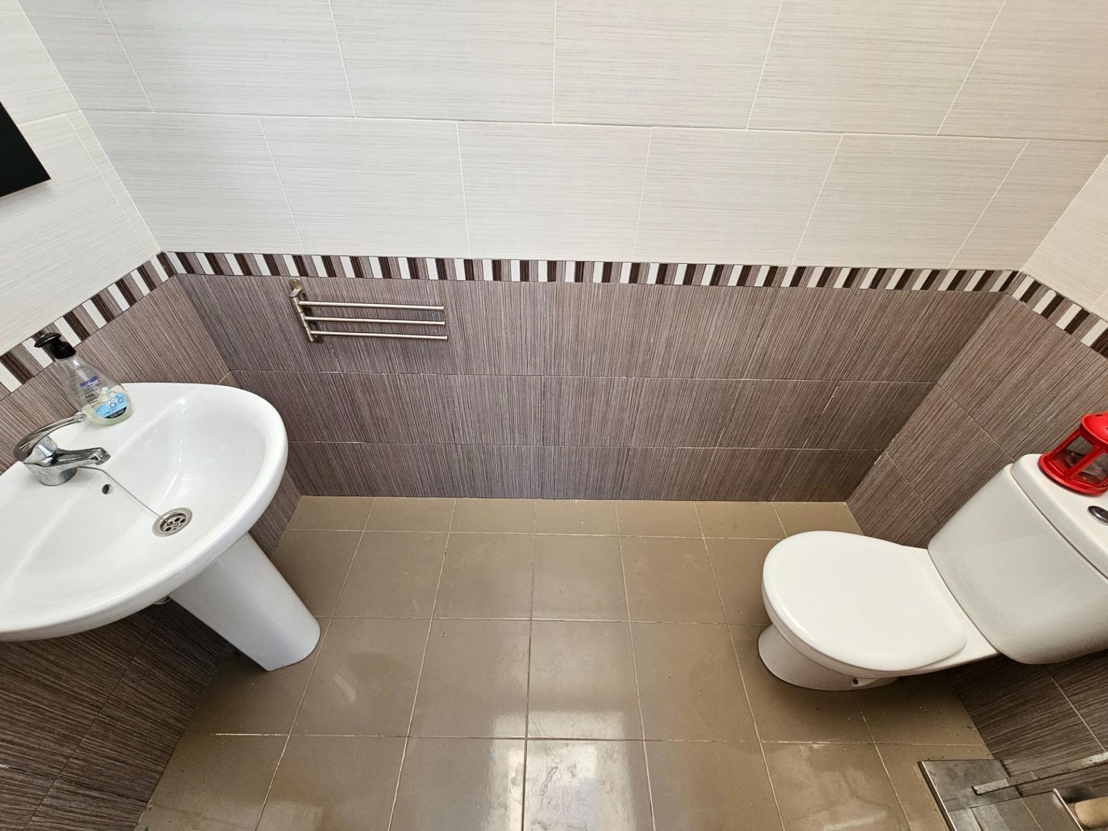 5 slaapkamer Villa te koop in Cordoba stad met zwembad garage - € 429.000 (Ref: 9476205)