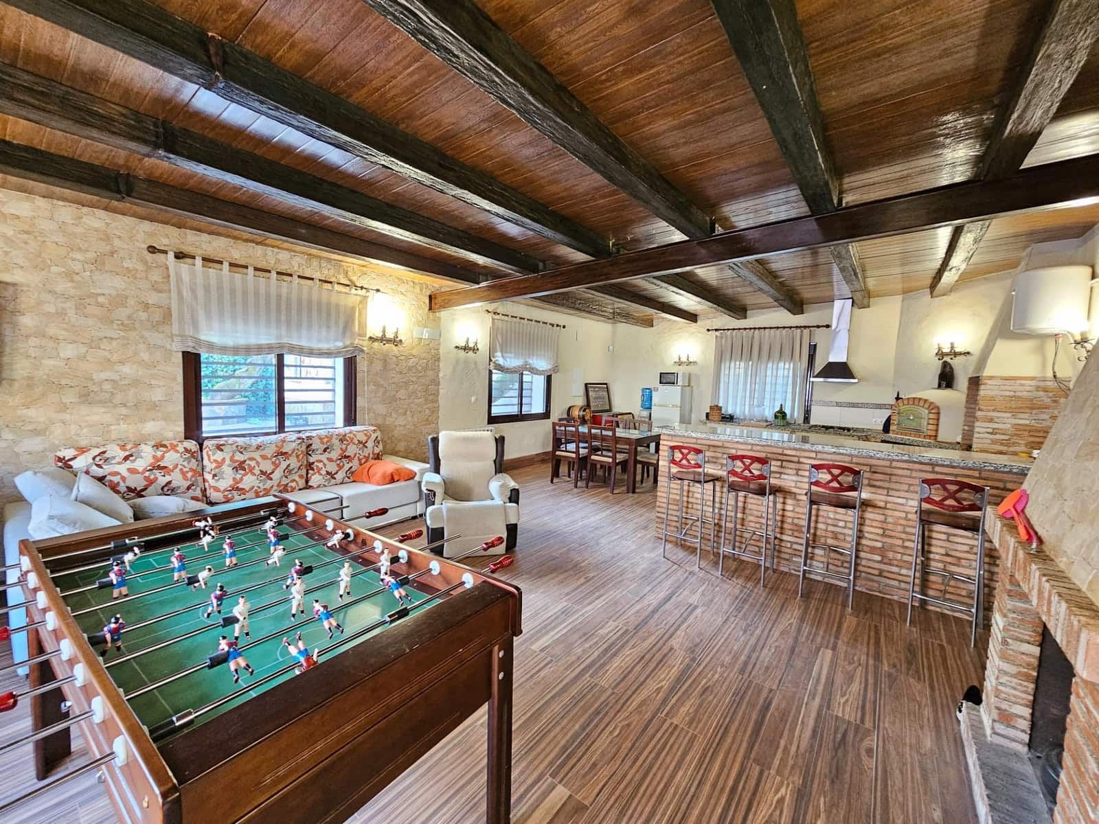 5 slaapkamer Villa te koop in Cordoba stad met zwembad garage - € 429.000 (Ref: 9476205)