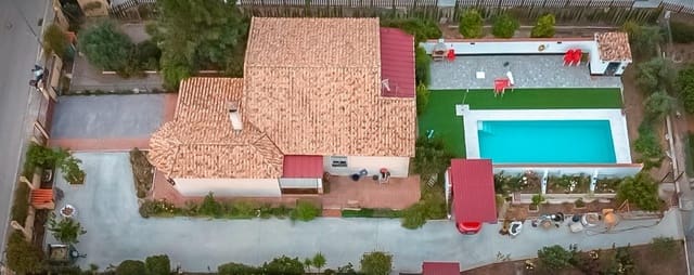 4 slaapkamer Villa te koop in La Carlota met zwembad garage - € 274.000 (Ref: 9476206)