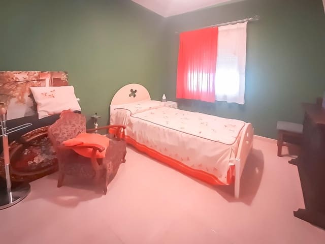 4 slaapkamer Villa te koop in La Carlota met zwembad garage - € 274.000 (Ref: 9476206)