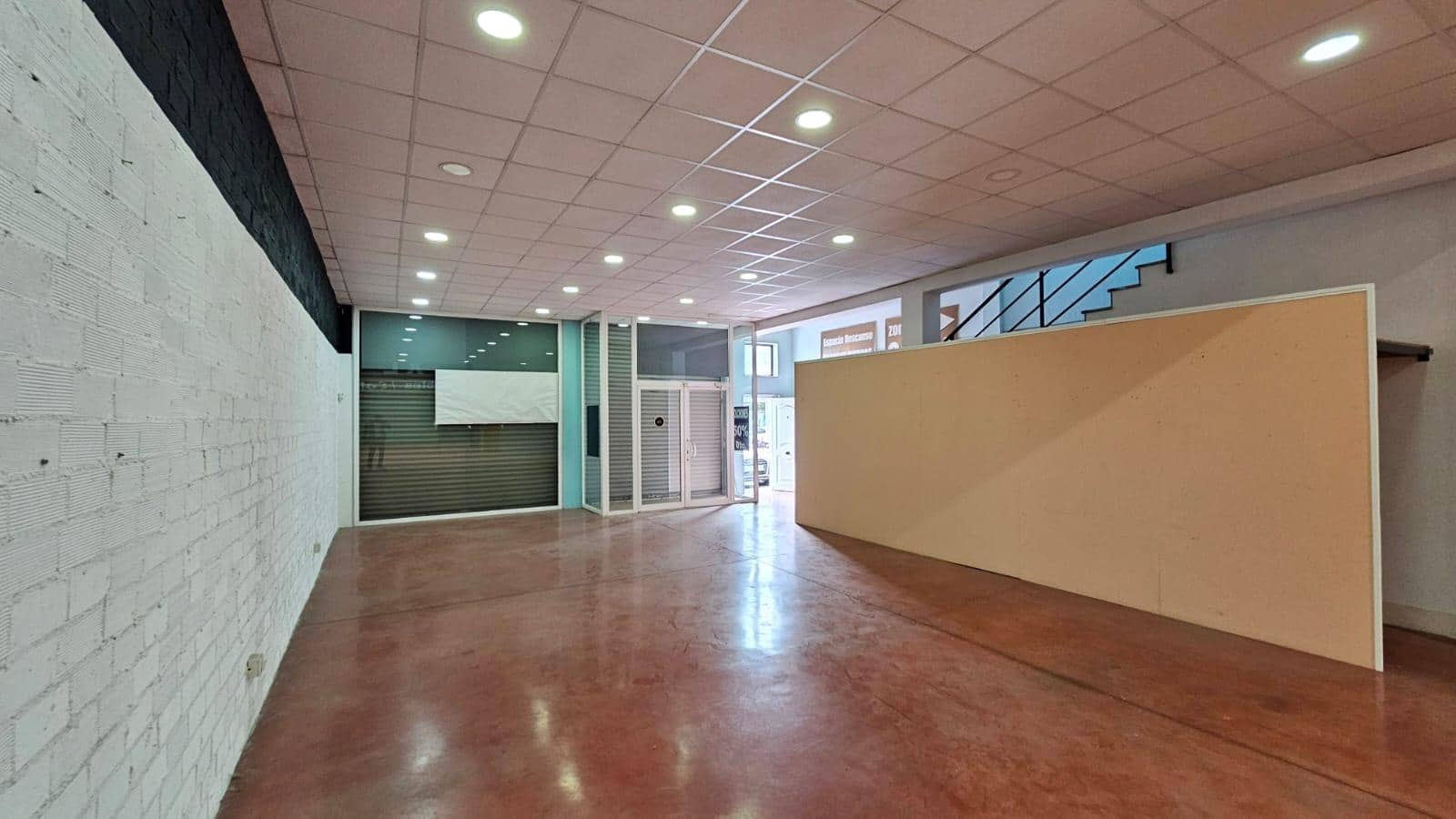 Azienda in vendita in Cordova citta - 495.000 € (Rif: 9476207)