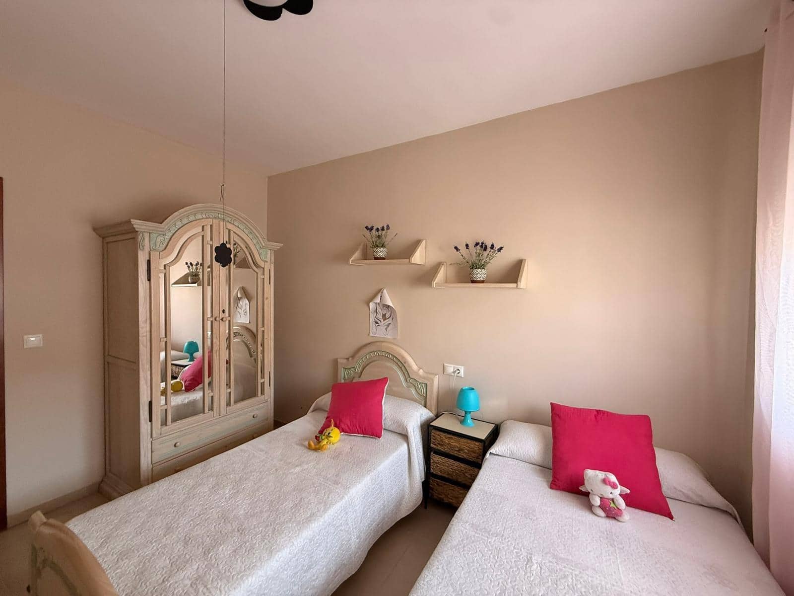 4 bedroom Townhouse for sale in La Victoria with garage - € 159,900 (Ref: 9476211)