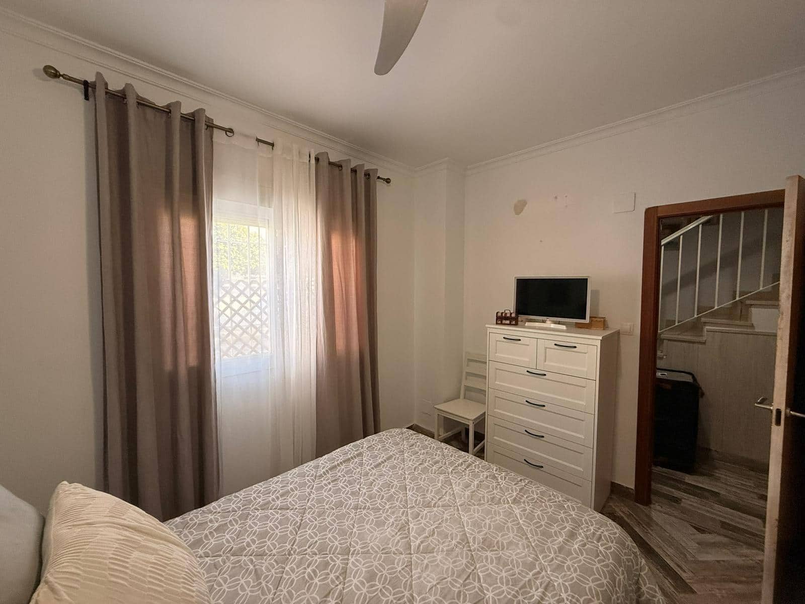 4 bedroom Townhouse for sale in La Victoria with garage - € 159,900 (Ref: 9476211)