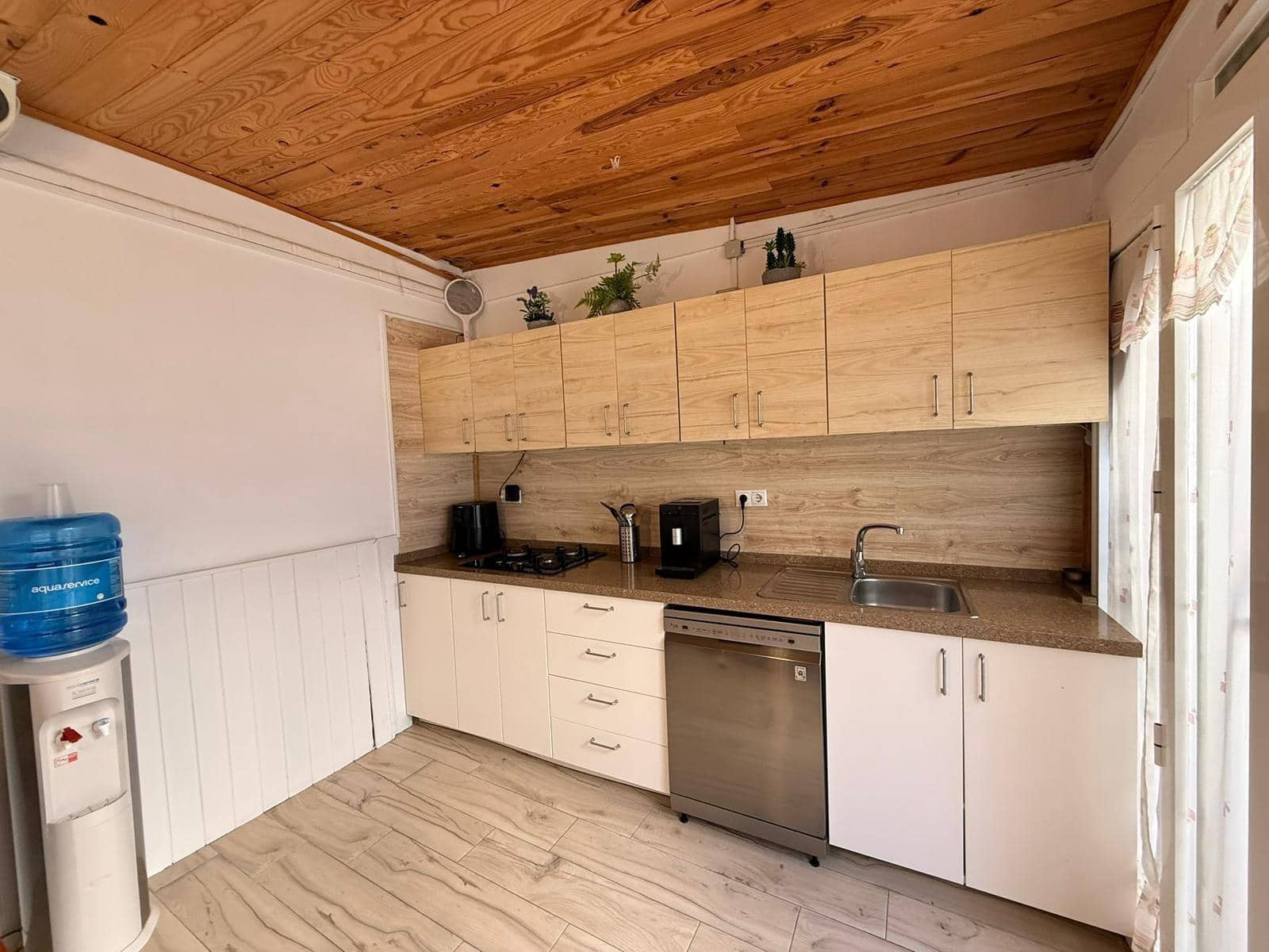 4 bedroom Townhouse for sale in La Victoria with garage - € 159,900 (Ref: 9476211)