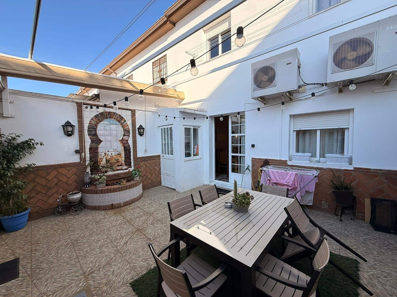 4 bedroom Townhouse for sale in La Victoria with garage - € 159,900 (Ref: 9476211)