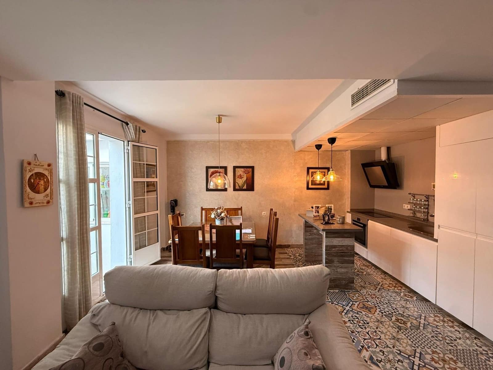 4 bedroom Townhouse for sale in La Victoria with garage - € 159,900 (Ref: 9476211)