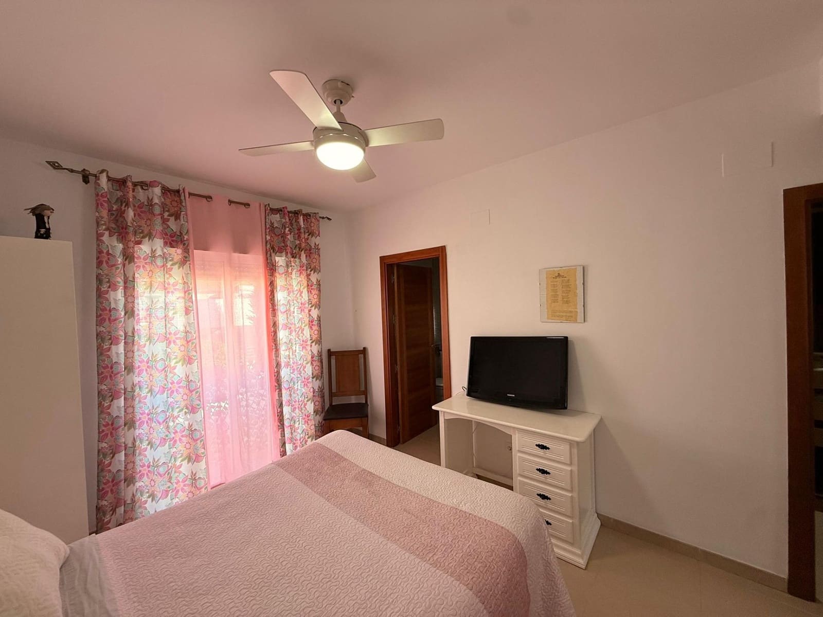 4 bedroom Townhouse for sale in La Victoria with garage - € 159,900 (Ref: 9476211)