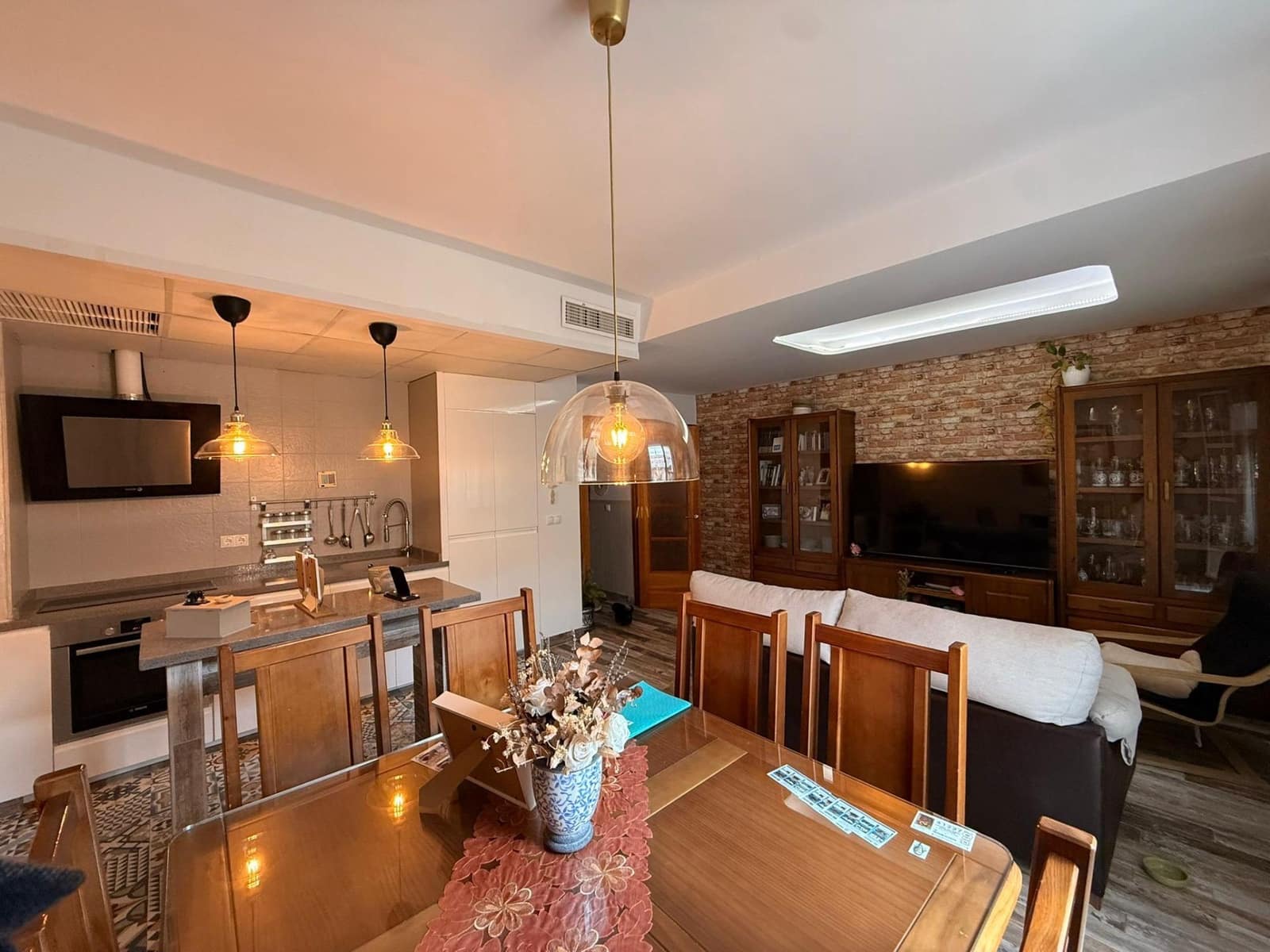 4 bedroom Townhouse for sale in La Victoria with garage - € 159,900 (Ref: 9476211)