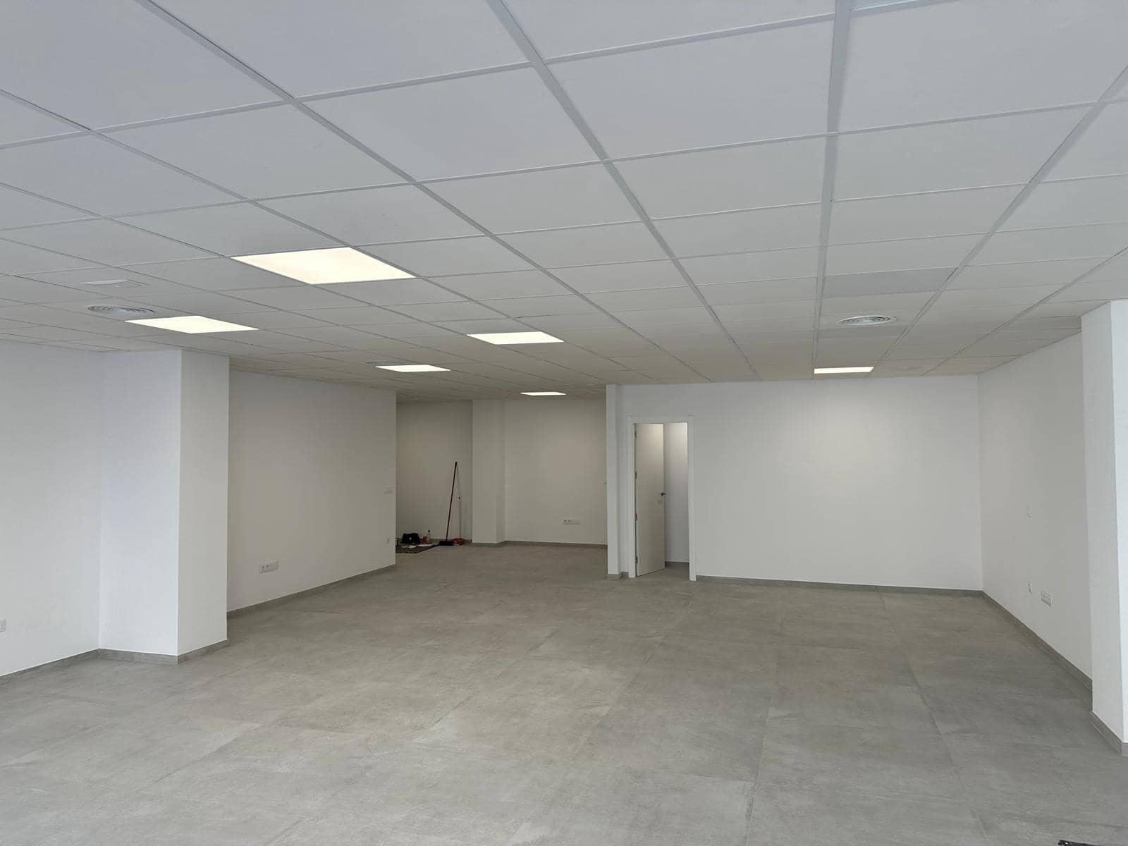 Office for rent in Cordoba city - € 950 (Ref: 9478769)