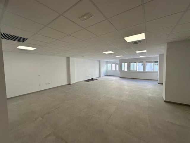 Office for rent in Centro, Córdoba city - € 950 (Ref: 9478769)