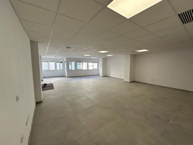 Office for rent in Centro, Córdoba city - € 950 (Ref: 9478769)