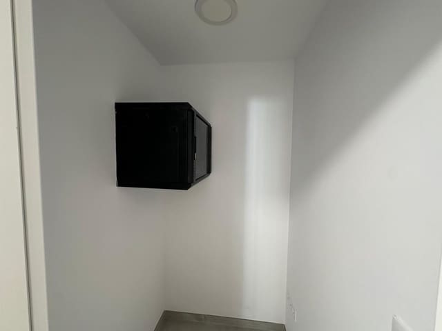 Office for rent in Centro, Córdoba city - € 950 (Ref: 9478769)