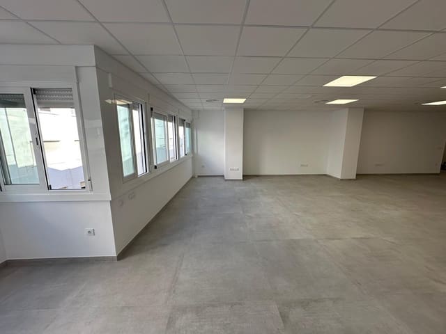 Office for rent in Centro, Córdoba city - € 950 (Ref: 9478769)