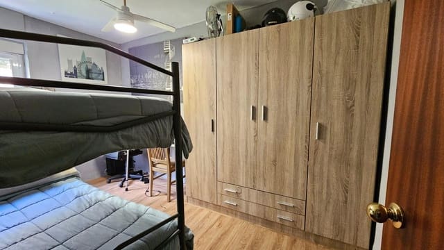 3 sypialnia Mieszkanie na sprzedaż w Miasto Kordoba - 131 000 € (Ref: 9478770)