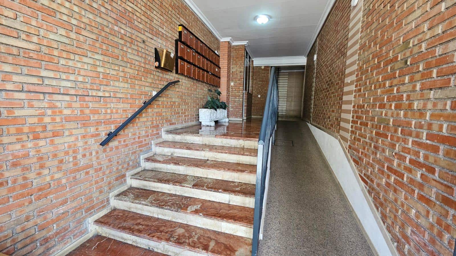 3 sypialnia Mieszkanie na sprzedaż w Miasto Kordoba - 131 000 € (Ref: 9478770)