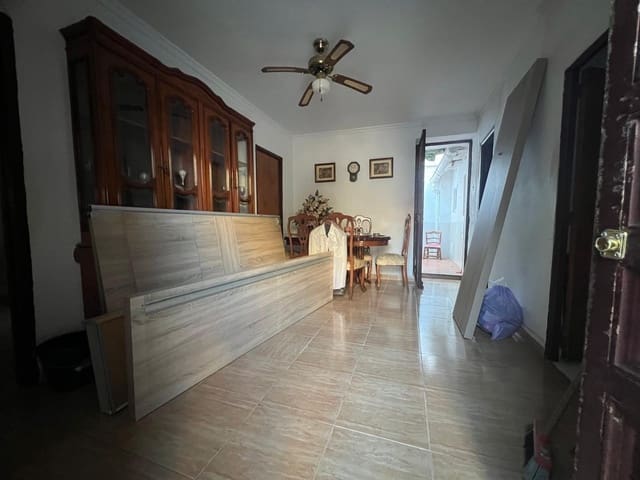 4 chambre Villa/Maison Mitoyenne à vendre à Cordoue ville - 80 000 € (Ref: 9478771)